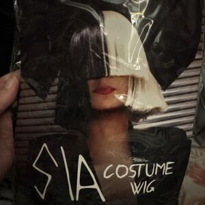 Stylish SIA Costume Cosplay Wig Half Black-Blonde & Lg Bow Short Bob NOB